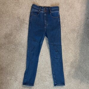 Abercrombie Ultra High Rise Stretch Skinny Jeans SHORT